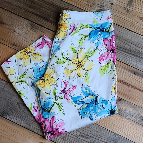 NWOT DAVID PAUL Capris - Picture 4 of 4